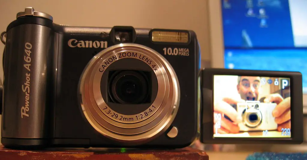 New camera - Bug capture special - 1cm macro focus.